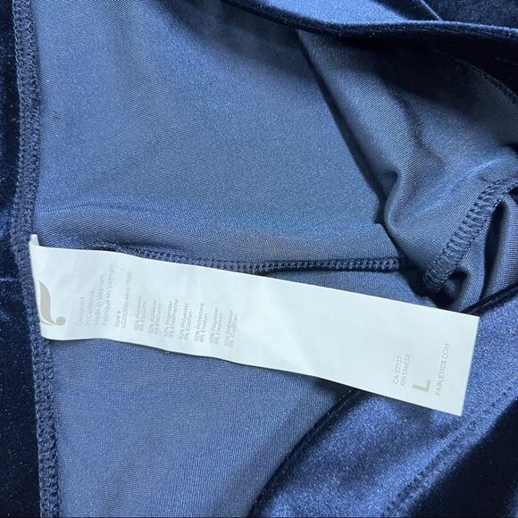 Fabletics Emma Velour Legging In Large Deep Navy - Picture 8 of 8